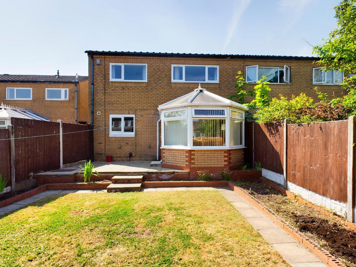 247 Serviced Accommodation In Telford- 3Br House Exterior photo